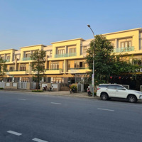 + Cần Bán Gấp Căn Shophouse 120M2 .Tại Centa City Vsip . Ngay Sát Chợ Vải Ninh Hiệp