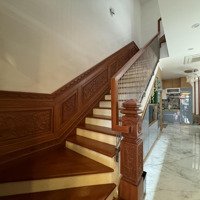 Giảm Sâu Siêu Phẩm Lý Triện 4 Tầng Có Thang Máy Để Nội Thất