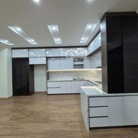 Bán Gấp Căn Hộ 135M2 Tại Ct5 Văn Khê, 5,4 Tỷ, 3 Phòng Ngủ 2 Vệ Sinh Đầy Đủ Nội Thất