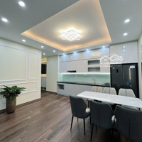Chung Cư 262 Nguyễn Huy Tưởng 140M, 3 Ngủ... Giá Chào 8.5Tỷ .