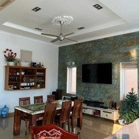 Cho Thuê Biệt Thự Bà Rịa ( Diện Tích: 250M2) Giá Thuê 35 Triệu / Tháng Có Nội Thất + Hồ Bơi
