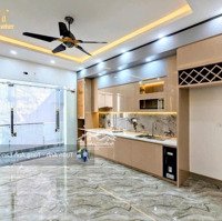 Bán Nhà 5 Tầng 80M2 Thang Máy, Khu Phố Tô Vũ, Văn Cao