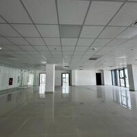 Cho thuê văn phòng trống diện tích 300m2 sàn giá cực tốt chỉ 200.000 vnđ / m2