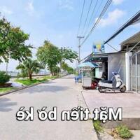 Nhà mặt tiền bờ kè cầu Hưng Lợi
