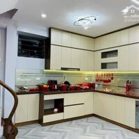 Nhà Đẹp Ngõ Ô TÔ Tải Mai Động 36m, 4 tầng, mt 6.5m, giá 7.5 tỷ.