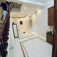 Cho thuê nhà ngõ 281 Đội Cấn KD ONL, Ở NHÓM 6 NGƯỜI, 35m2 x 4 tầng, 3 ngủ, 15 Triệu