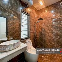 80m2 nhà 5 tầng xây mới độc lập có thang máy tại 193 Văn Cao