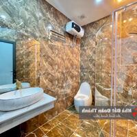 80m2 nhà 5 tầng xây mới độc lập có thang máy tại 193 Văn Cao