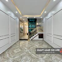 80m2 nhà 5 tầng xây mới độc lập có thang máy tại 193 Văn Cao