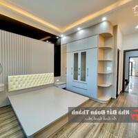 60m2 nhà xây mới độc lập 5 tầng có thang máy tuyến 2 Lê Hồng Phong