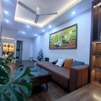 Phố Võ Văn Dũng 35m2, 5 tầng cực đẹp ô tô kinh doanh dân trí cao gần Hồ Hoàng Cầu