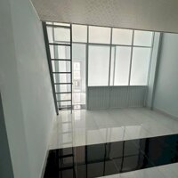 Bán gấp nhà giá cực HOT gần TT - Lạc Long Quân, P.10, Q.Tân Bình