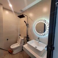 Bán nhà P/Lô phố Vương Thừa Vũ thoáng trước sau, Dt 40m2, 5t, mt 4m.
