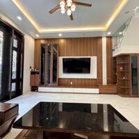 Chính chủ cho thuê nhà biệt thự 6 phòng ngủ tại KĐT Vinhomes Marina Hải Âu 2.19