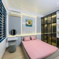 Hơn 5 tỷ sẵn nhà 5 tầng mới đẹp ở luôn ngay tại Cầu Giấy, phố Dương Quảng Hàm