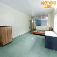  Cho thuê Siêu Phẩm 3,5 tầng mặt ngõ Ngô Gia Tự oto ngủ trong nhà, kinh doanh bán mọi mặt hàng