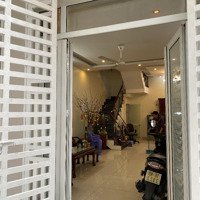Cho Khách Nữ Thuê 02 Phòng Tầng 3 Thoáng Mát, Nhà Vệ Sinh Khép Kín Trong Ngõ 38 Đường Nguyễn Bình
