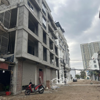 Kv Hoàng Mai- Hiện Tại Em Đang Có Công Trình Chuẩn Bị Cho Thuê 300M2
