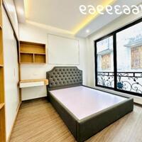 Bán nhà phố Vĩnh Phúc, 30m², 5 tầng, ngõ rộng 2.5m, giá chỉ 6 tỷ!