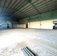 Cho Thuê 2300M2 Xưởng Giá Rẻ Gần Trung Tâm Tp. Tân An. Liên Hệ: 0769651770 Bảo Yến.
