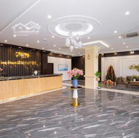 Bán Khách Sạn 3* Ngay Trung Tâm Phố Hàn - Dương Đình Nghệ Ra Biển Chỉ 200M
