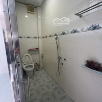 Cho Thuê Nhà Tttp Nha Trang, Đường Lớn, Ở, Kinh Doanh, Mở Vp, Cafe... Giá Rẻ. Lh Yến: 0905050075