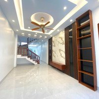 Nhà Diện Tích Lớn, Ô Tô Tải Vào Tận Nhà