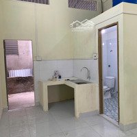 Cho Thuê Nhà Mặt Phố Chương Dương Số 184. Nhà Mới Tinh 56M2 Giá Bán 3 Triệu/Th