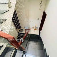 Bán Nhà Trệt Lầu 6 Phòng Ngủ . Đường Số 4. Hiệp Bình Phước .Thủ Đức . 108M Giá 4,8 Tỉ