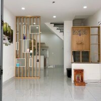 Nhà mới 3 tầng, xe hơi đậu đỗ cửa, Nguyễn Súy 4.9 tỷ