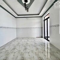 Nhà hẻm xe hơi đẹp dt 156m2 1 lầu 3pn 2wc Đức Hòa Hạ, Đức Hòa, Long An giá 2,8 tỷ