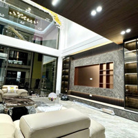 Bán Nhà Ngọc Lâm, Nguyễn Văn Cừ, 100M2, 7T,Mặt Tiền5.5M, Gara, Thang Máy, Bể Bơi Trong Nhà, Full Đồ.