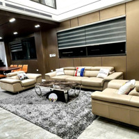 Bán Nhà Ngọc Lâm, Nguyễn Văn Cừ, 100M2, 7T,Mặt Tiền5.5M, Gara, Thang Máy, Bể Bơi Trong Nhà, Full Đồ.