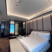 Bán Nhanh Siêu Phẩm Căn Góc The Grand Hà Nội - Hàng Bài, 140M2 2 Ngủ Giá Chỉ 80 Tỷ. Liên Hệ: 0945894297