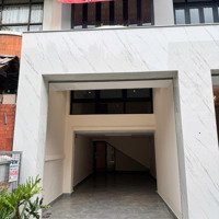 Mặt Tiền Kinh Doanh, Showroom Siêu Đông Đúc 8X17 Mét Vỉa Hè 5 Mét Đỗ Xe Thoải Mái