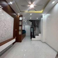 Bán Nhà Đẹp 30M2- 4T- Phố Chợ Tản Đà- Hđ - Ngõ Thông - Ô Tô Đỗ 10M - Sổ Vuông Vắn - Nhỉnh 6 Tỷ