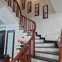 Bán Nhà Đẹp Nguyễn Văn Cừ - Nhà Dân Xây Full Nội Thất -Diện Tích61M2 -Mặt Tiền4.2M - 4 Tầng