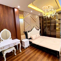 Bán Gấp Nhà Tập Thể Trúc Khê, Vũ Ngọc Phan, Đống Đa, 2 Ngủ, 2 Vệ Sinh Ô Tô Đỗ Cửa, Sân Để Xe Riêng Biệt