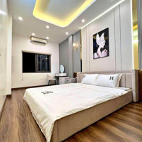 Bán Gấp Nhà Tập Thể Trúc Khê, Vũ Ngọc Phan, Đống Đa, 2 Ngủ, 2 Vệ Sinh Ô Tô Đỗ Cửa, Sân Để Xe Riêng Biệt