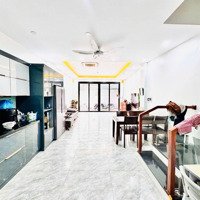 Bán Nhà Tây Mỗ, Cạnh Hồ Điều Hòa, Oto Đỗ Cửa, Mặt Tiền 5.5M Nội Thất Đẹp Lung Linh, 55M,9.X Tỷ