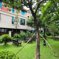 Cho Thuê Biệt Thự Lô Góc Đẳng Cấp Đối Diện Kcn Thạch Thất - Sunny Garden. Diện Tích 291M2, 3.5 Tầng