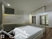 Bán Chung Cư Số 6 Đội Nhân: 100M2, 3 Phòng Ngủ Full Nội Thất, Căn Góc Giá Bán 6Tỷ