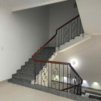 Cho Thuê Phòng Full Nội Thất Biệt Thự Mặt Tiền Sông