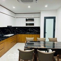 Bán Nhà 6 Tầng Thang Máy Đường Bát Khối, Long Biên, Gara Ô Tô Tránh Trước Nhà Giá Chỉ 7 Tỷ