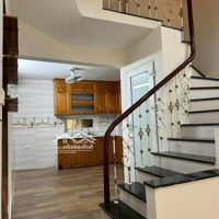 Bán Nhà Tứ Liên, Ngõ Oto Đỗ Cửa, 40M2, Giá Bán 9 Tỷ