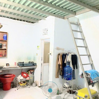 Bán Dãy Nhà Trọ 10 Phòng 2 Lầu, Cạnh 2 Khu Cn, Dòng Tiền Ổn Định, Đường Xe Tải