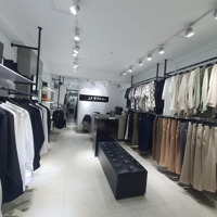 Bán Nhà Mặt Phố Kim Mã, Vị Trí Đắc Địa, Vỉa Hè Rộng, Nhà 3,5 Tầng,Diện Tích32M2, Sổ Đỏ, Giá Bán 17,1 Tỷ