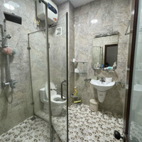 Bán Nhà Mặt Phố Kim Mã, Vị Trí Đắc Địa, Vỉa Hè Rộng, Nhà 3,5 Tầng,Diện Tích32M2, Sổ Đỏ, Giá Bán 17,1 Tỷ