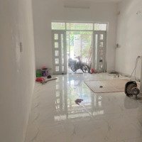 Cho Thuê Nhà Cấp 4Hẽm Xe Hơi-Khu Đs Phạm Hữu Lầu Q7-Dt 4.5X17M- 2 Phòng Ngủ- Giá 8 Triệu