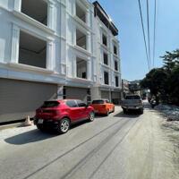 Năm mới bán nhà cũ 90m, MT ~8m, ô tô tránh, kinh doanh siêu chất giá chỉ hơn 1  tỷ tại La Phù
